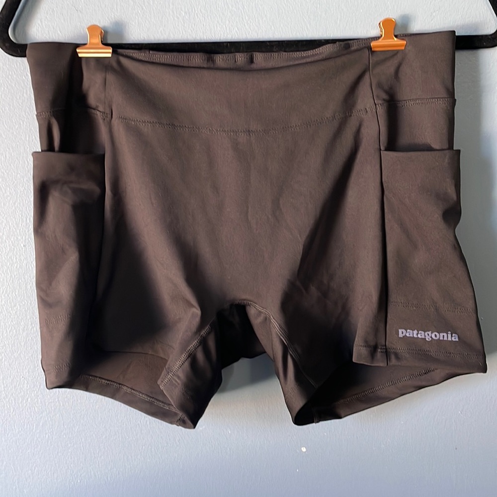 Patagonia Women’s Endless Run Shorts, size medium, black